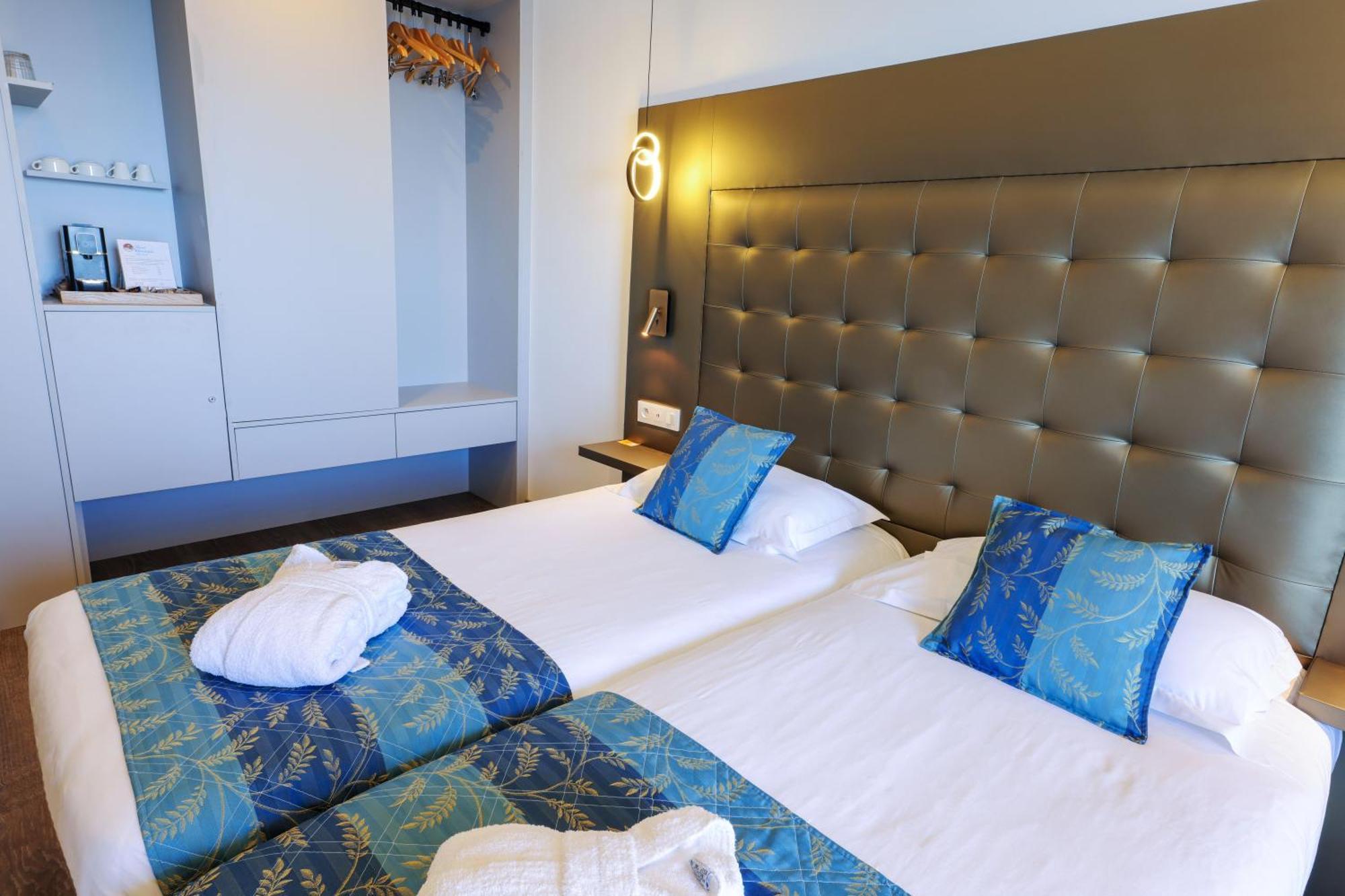 Hotel Saint Christophe Калви Екстериор снимка