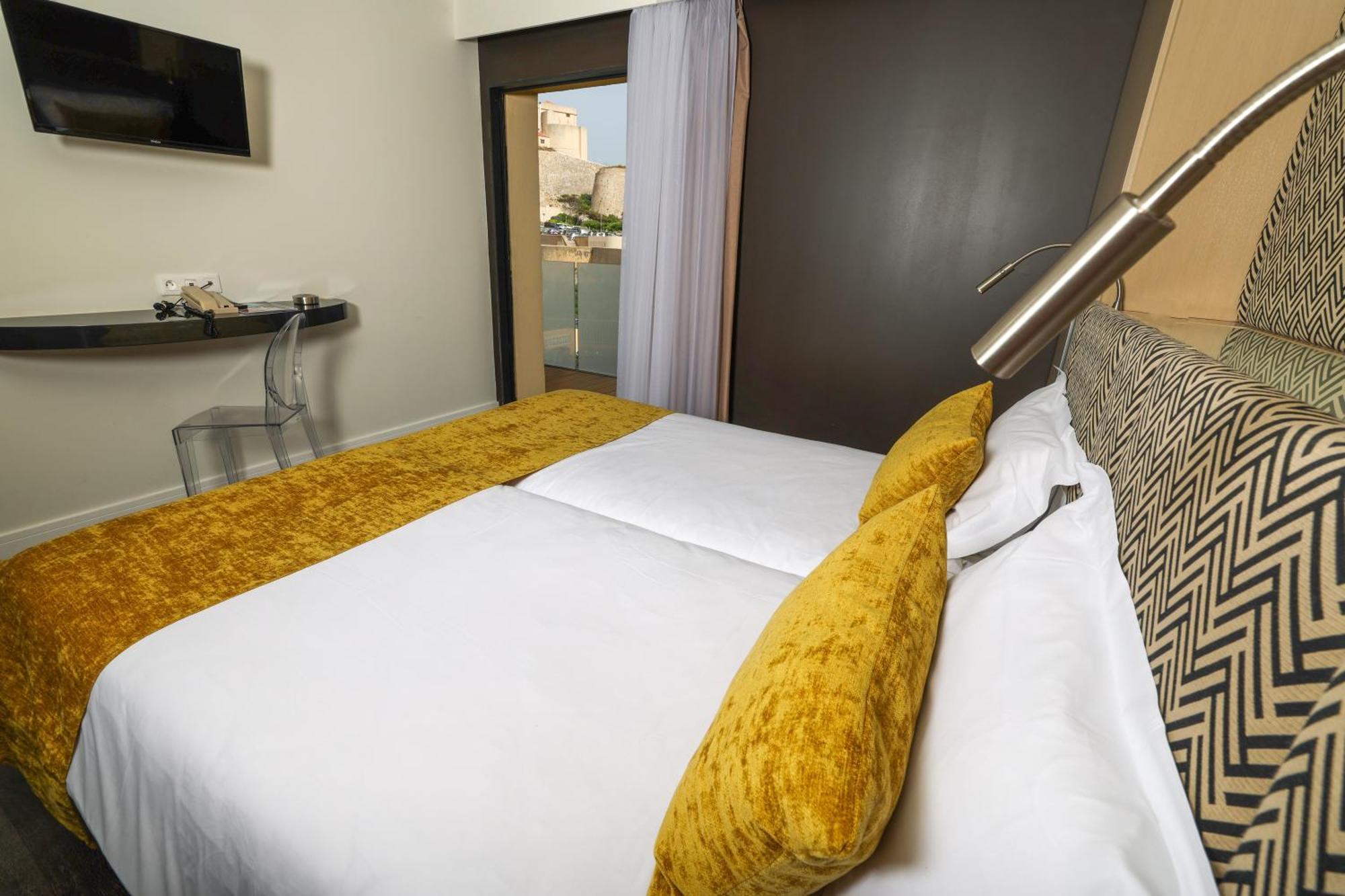 Hotel Saint Christophe Калви Екстериор снимка