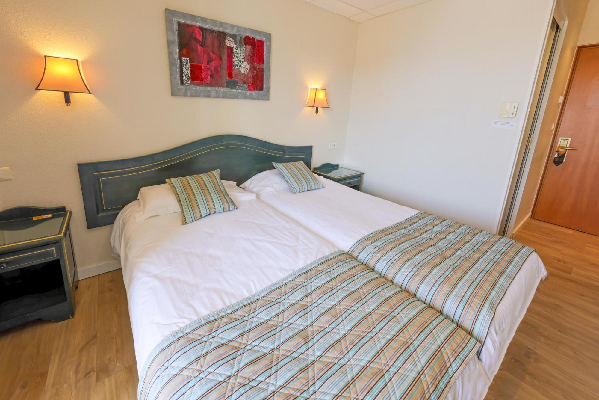 Hotel Saint Christophe Калви Екстериор снимка