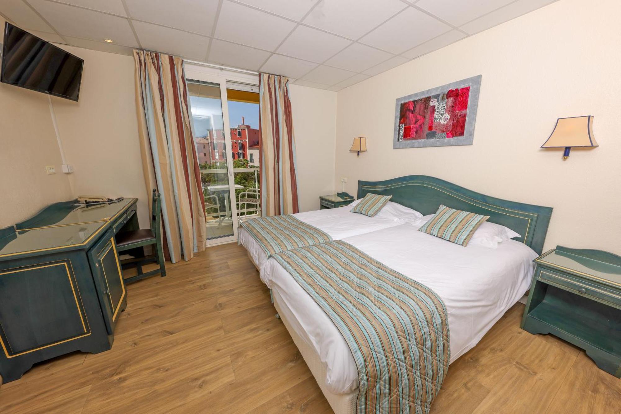 Hotel Saint Christophe Калви Екстериор снимка