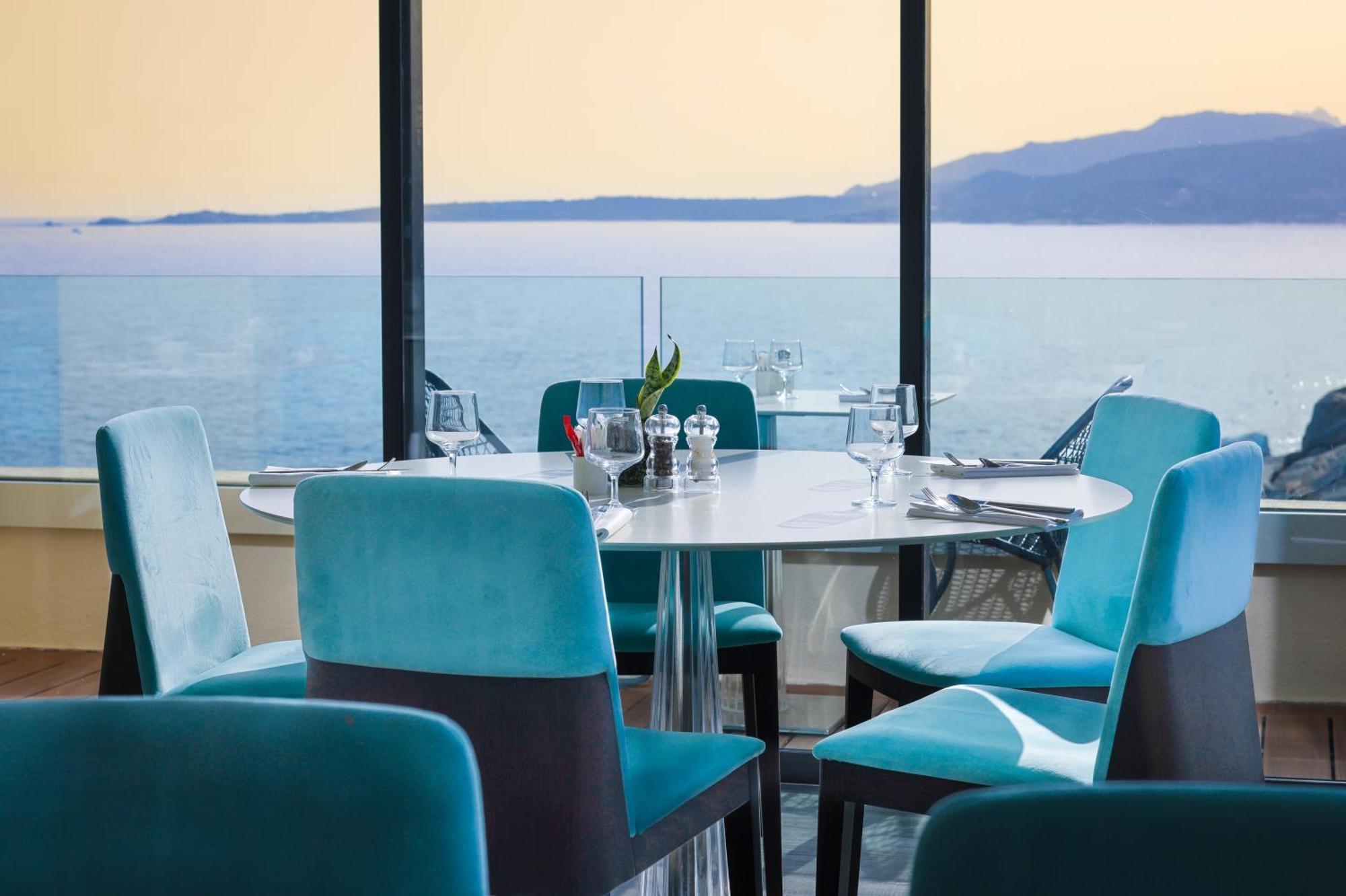 Hotel Saint Christophe Калви Екстериор снимка