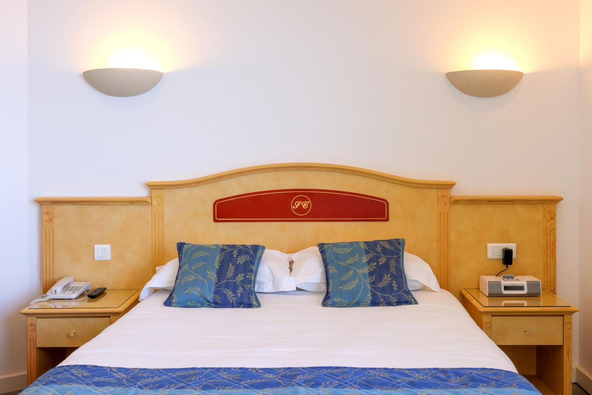Hotel Saint Christophe Калви Екстериор снимка