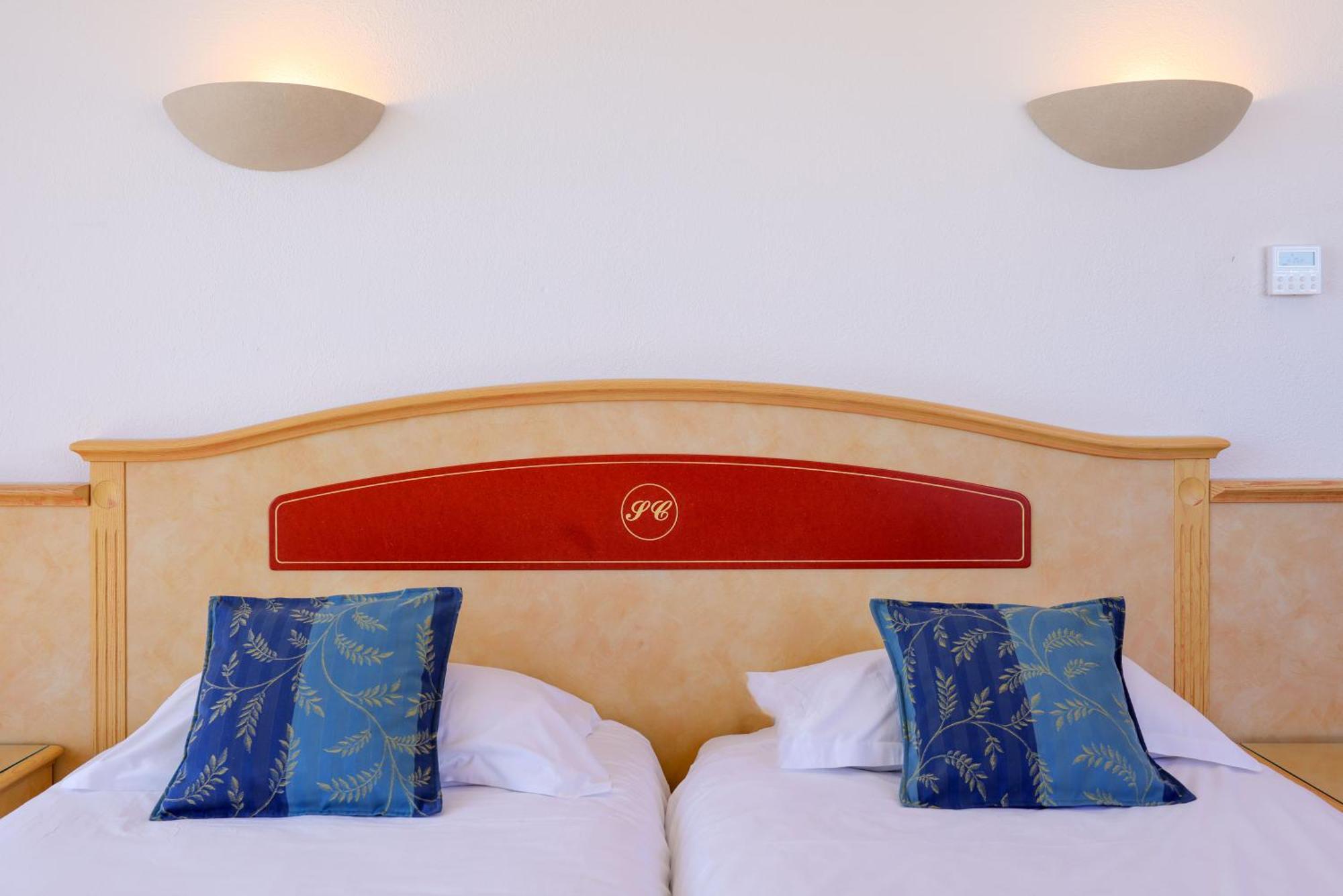 Hotel Saint Christophe Калви Екстериор снимка