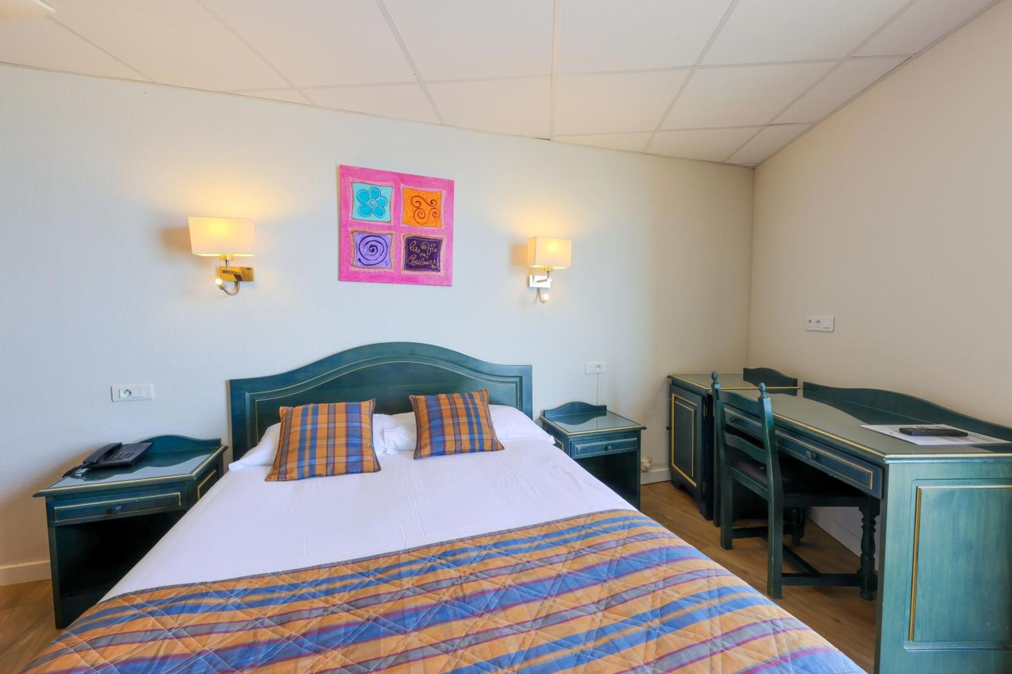 Hotel Saint Christophe Калви Екстериор снимка