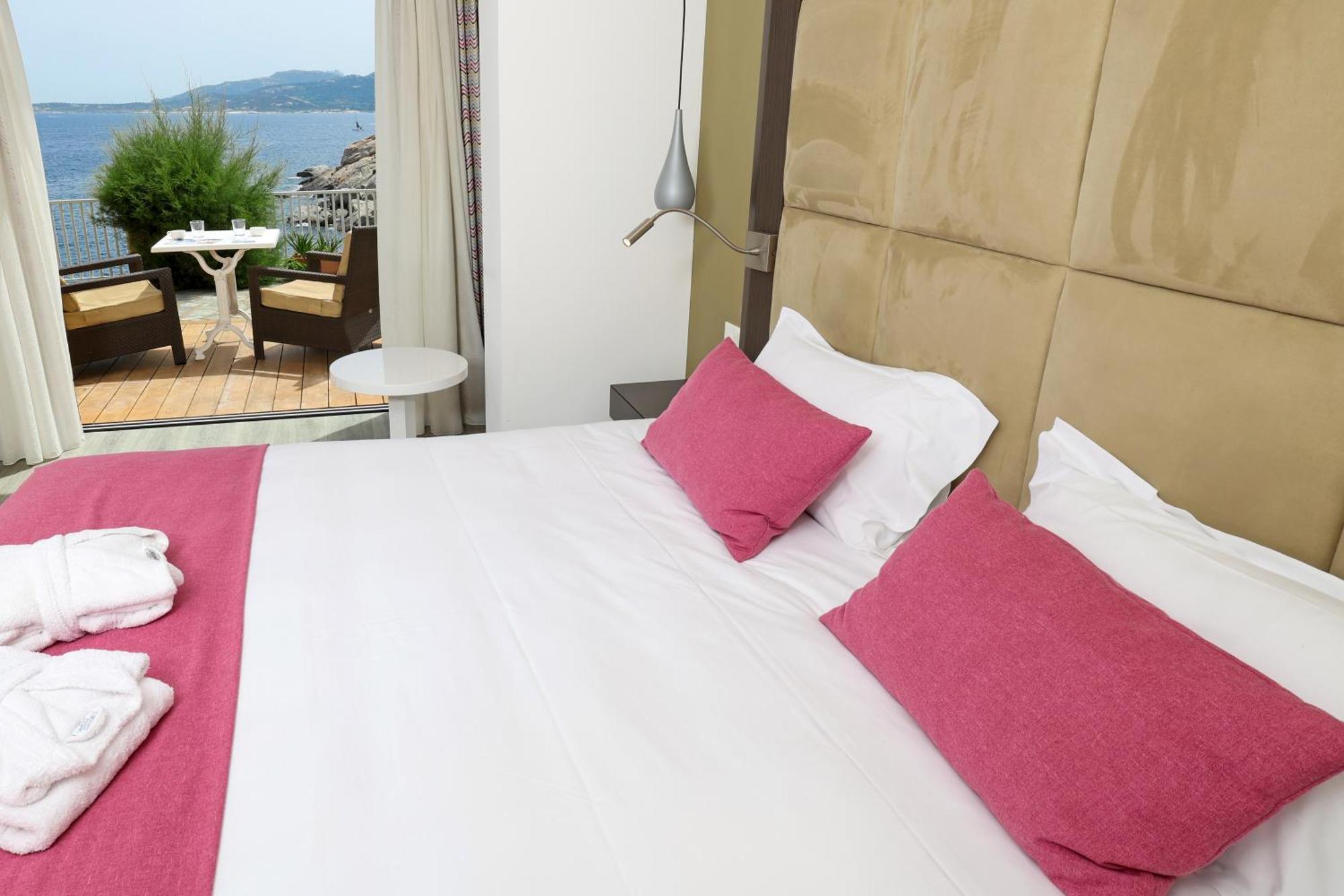 Hotel Saint Christophe Калви Екстериор снимка