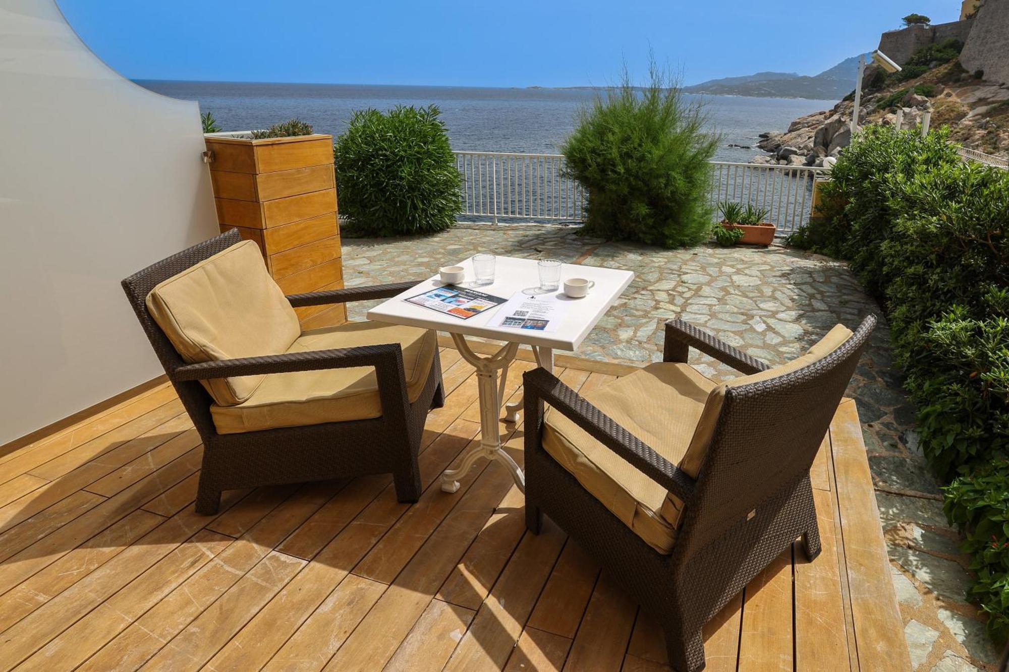 Hotel Saint Christophe Калви Екстериор снимка
